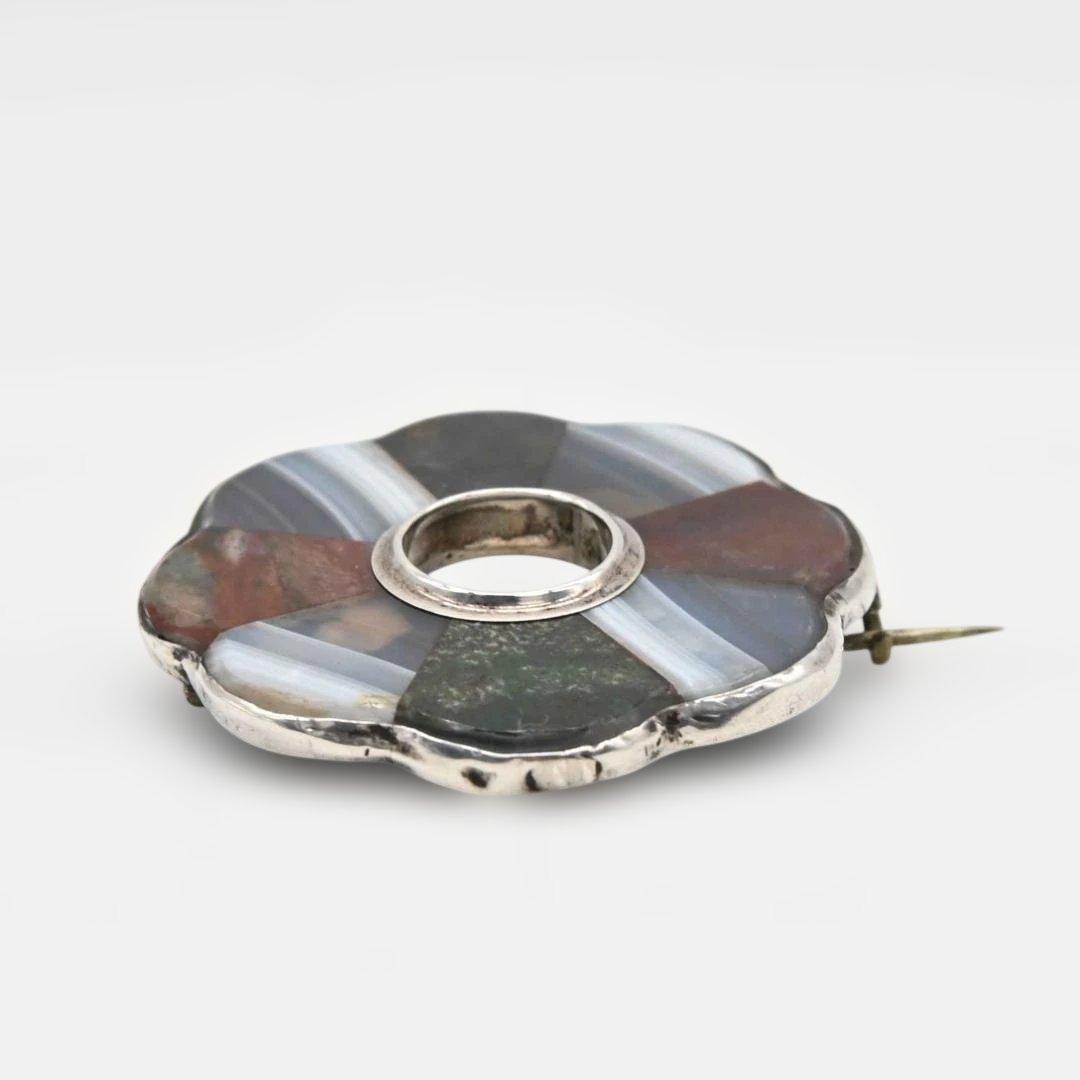 スコティッシュブローチ 花形　s0077