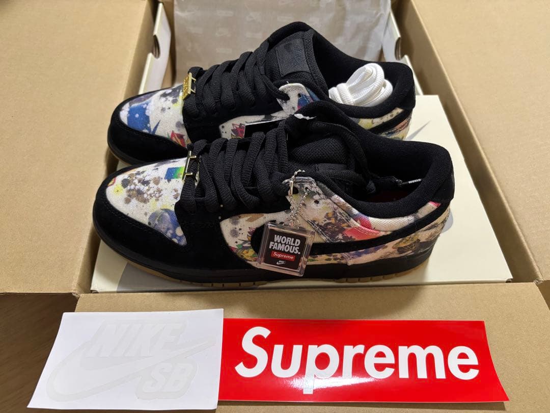 Supreme × Nike SB Dunk Low \