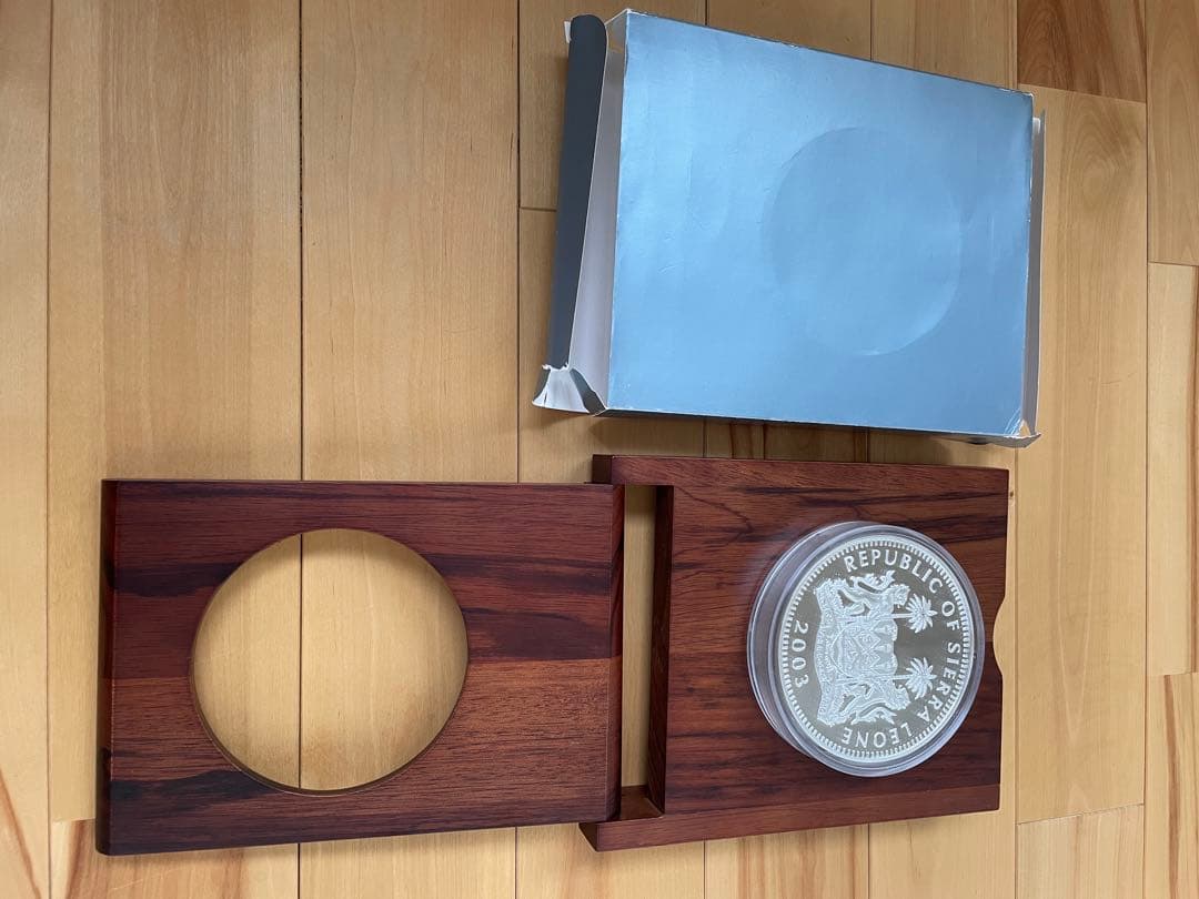 シエラレオネ　鉄腕アトム生誕記念 1キロ銀貨　$150 ASTROBOY