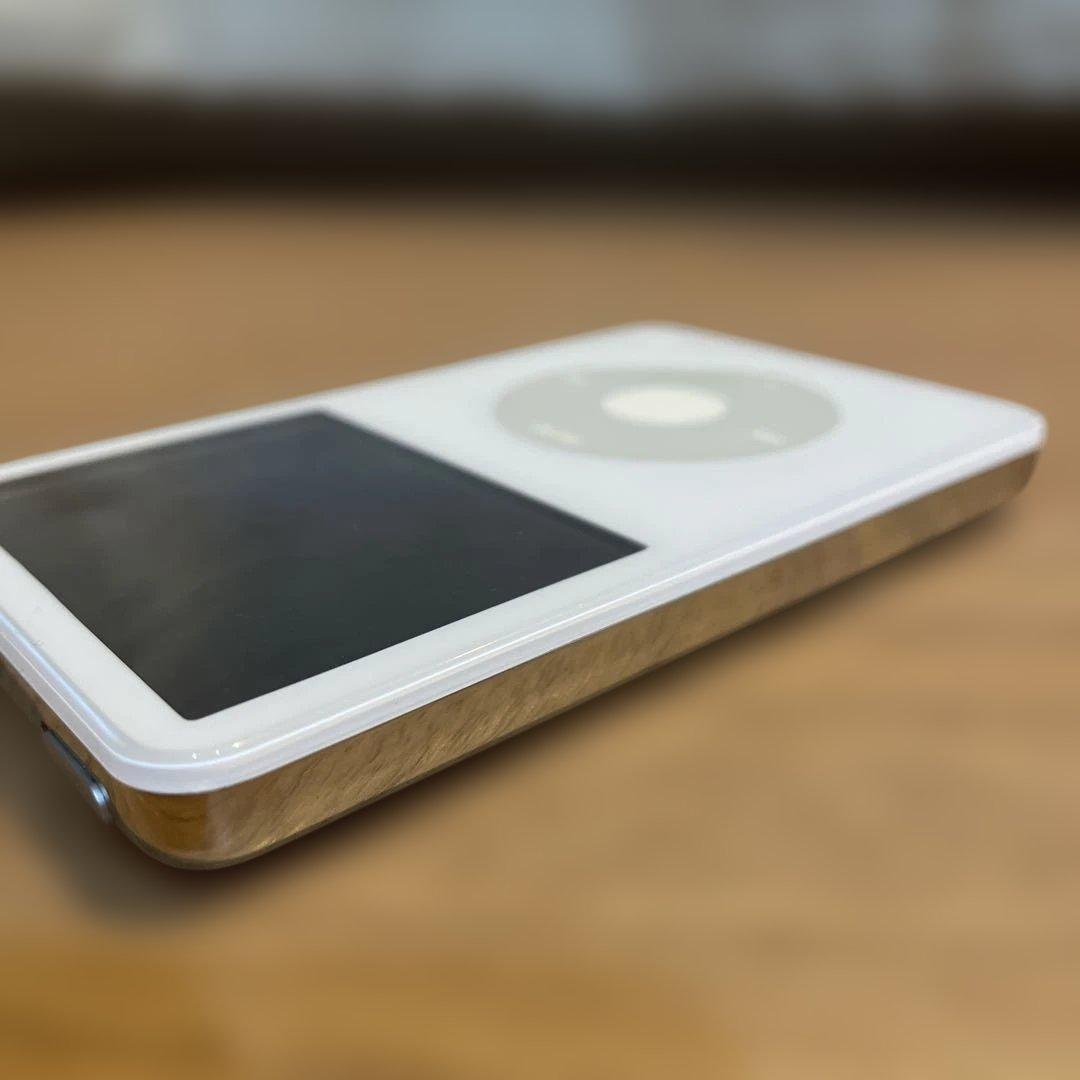 iPod Classic ホワイト 30GB A1136
