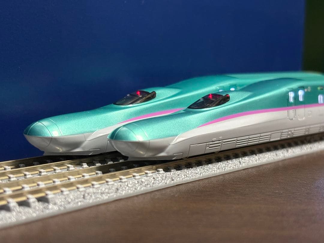 KATO 10-857/10-858/10-859 E5系新幹線　はやぶさ