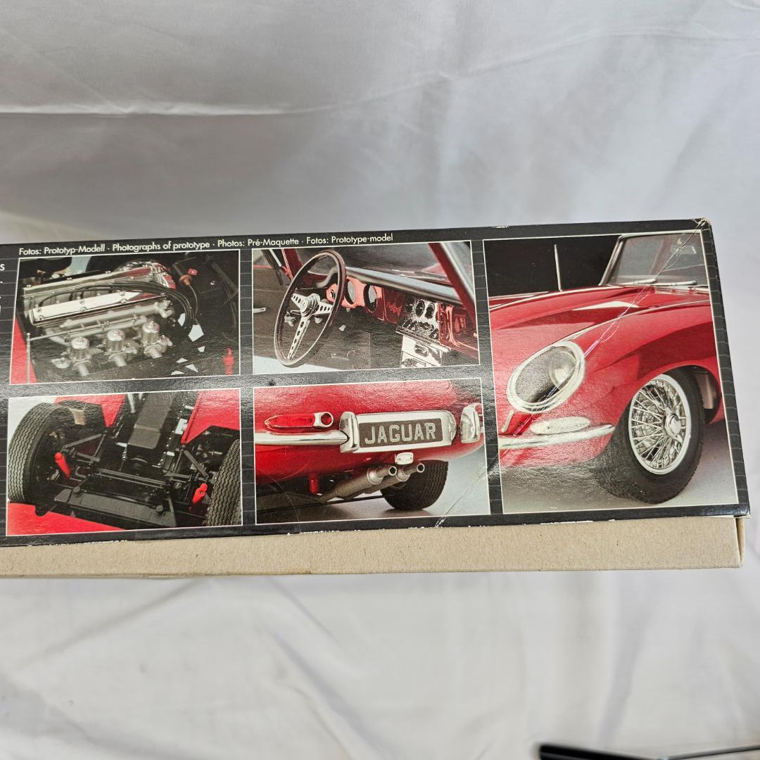 【希少】Revell Jaguar E-Type (XK-E) 1:8