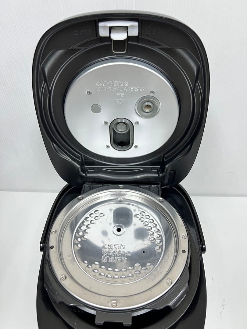 TOSHIBA 圧力IH炊飯器 RC-10VRV（1.0L / 5.5合炊き）