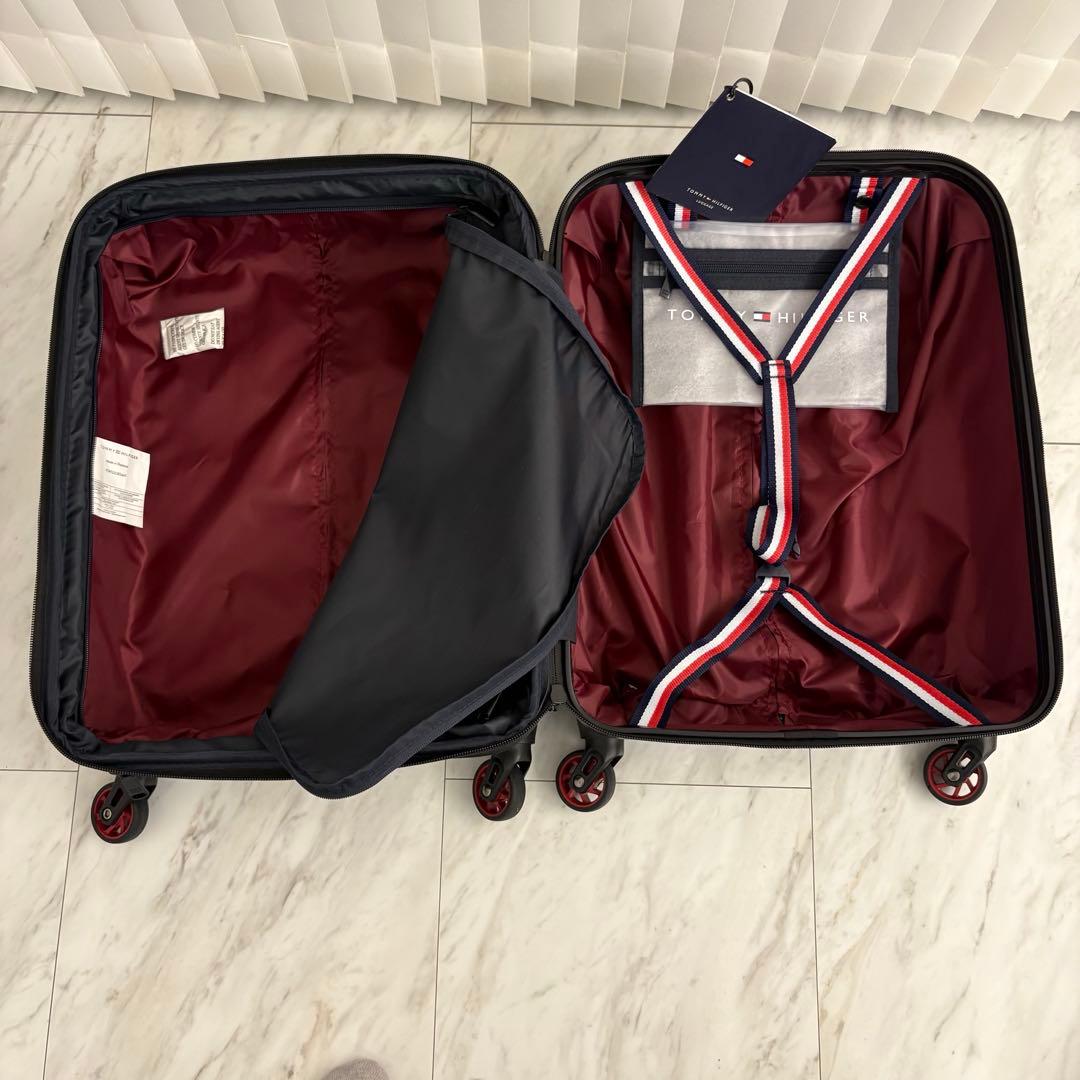   スーツケース ロゴ キャリーケース　ブラック