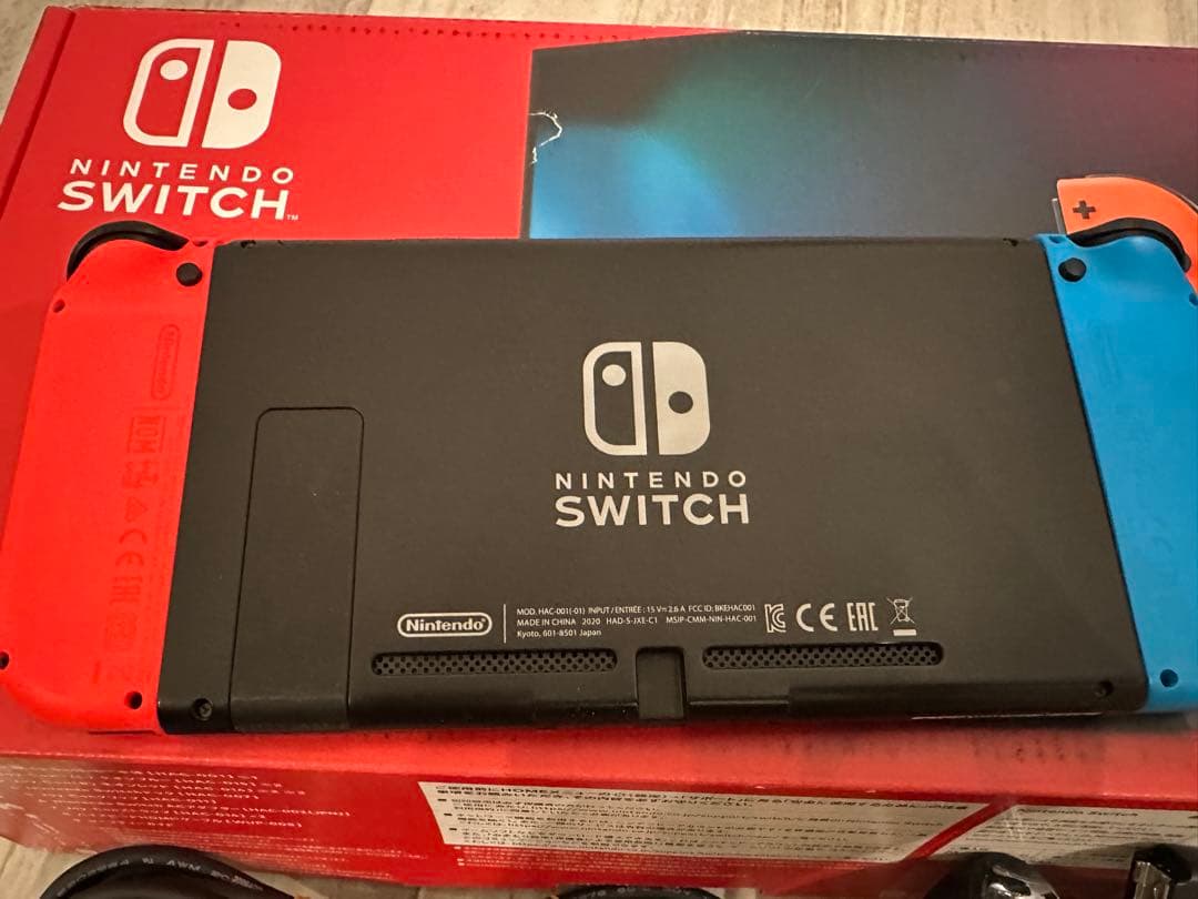 【完品】Nintendo Switch 本体 128GBSDカード付き