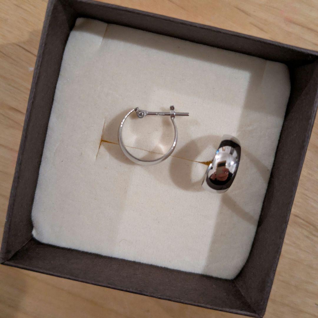 ツツミ　プラチナピアス