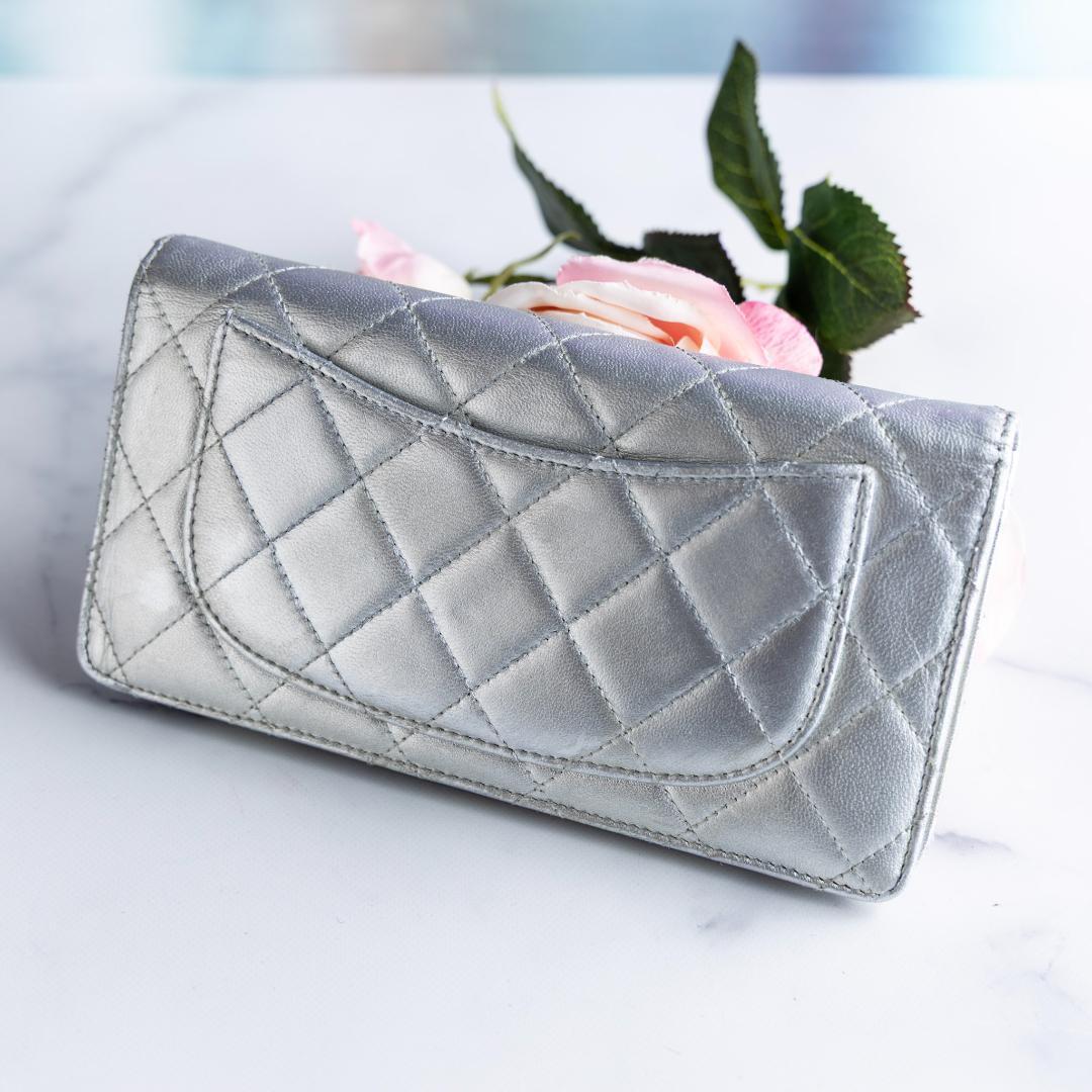 CHANEL マトラッセ ラムスキン 二つ折り長財布 財布 シルバー