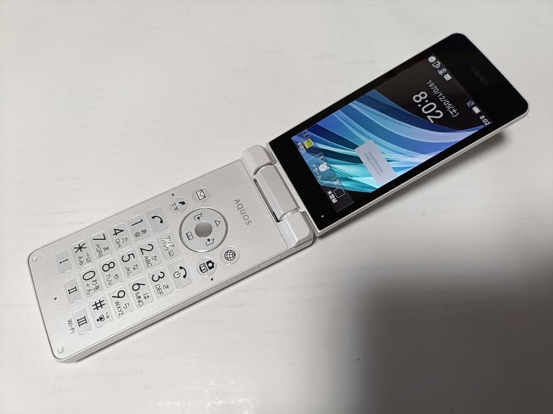 ☆ Y!mobile AQUOS ケータイ3 806SH ホワイト