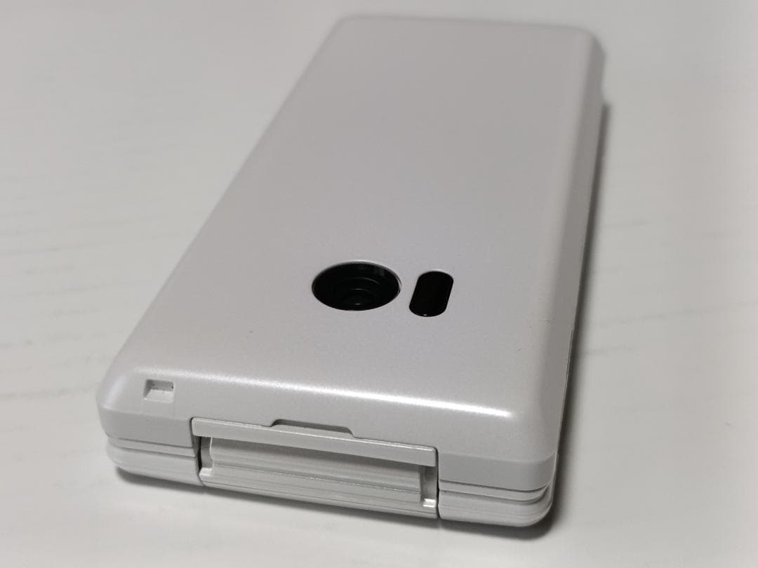 ☆ Y!mobile AQUOS ケータイ3 806SH ホワイト