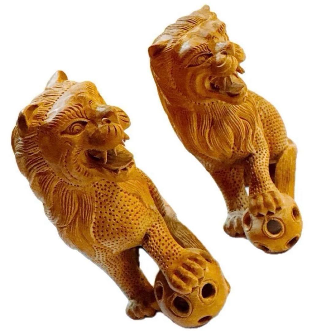 工芸品　狛犬　木製総木彫　インテリア　1点物　魔除け 縁起物 彫刻つがい　玉獅子