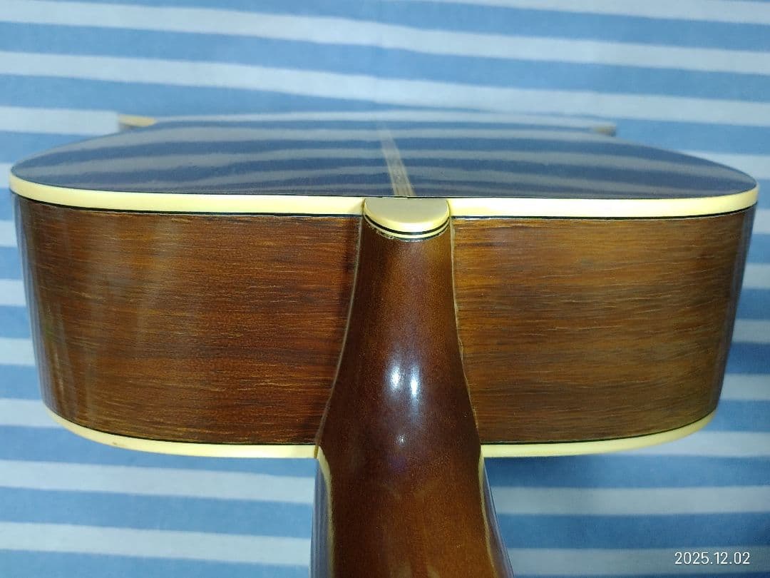 YAMAHAのジャパンヴィンテージ000サイズアコースティックギターFG-302