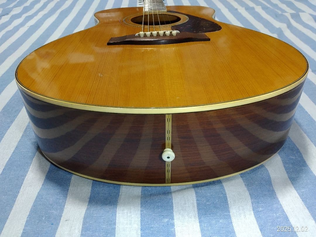 YAMAHAのジャパンヴィンテージ000サイズアコースティックギターFG-302