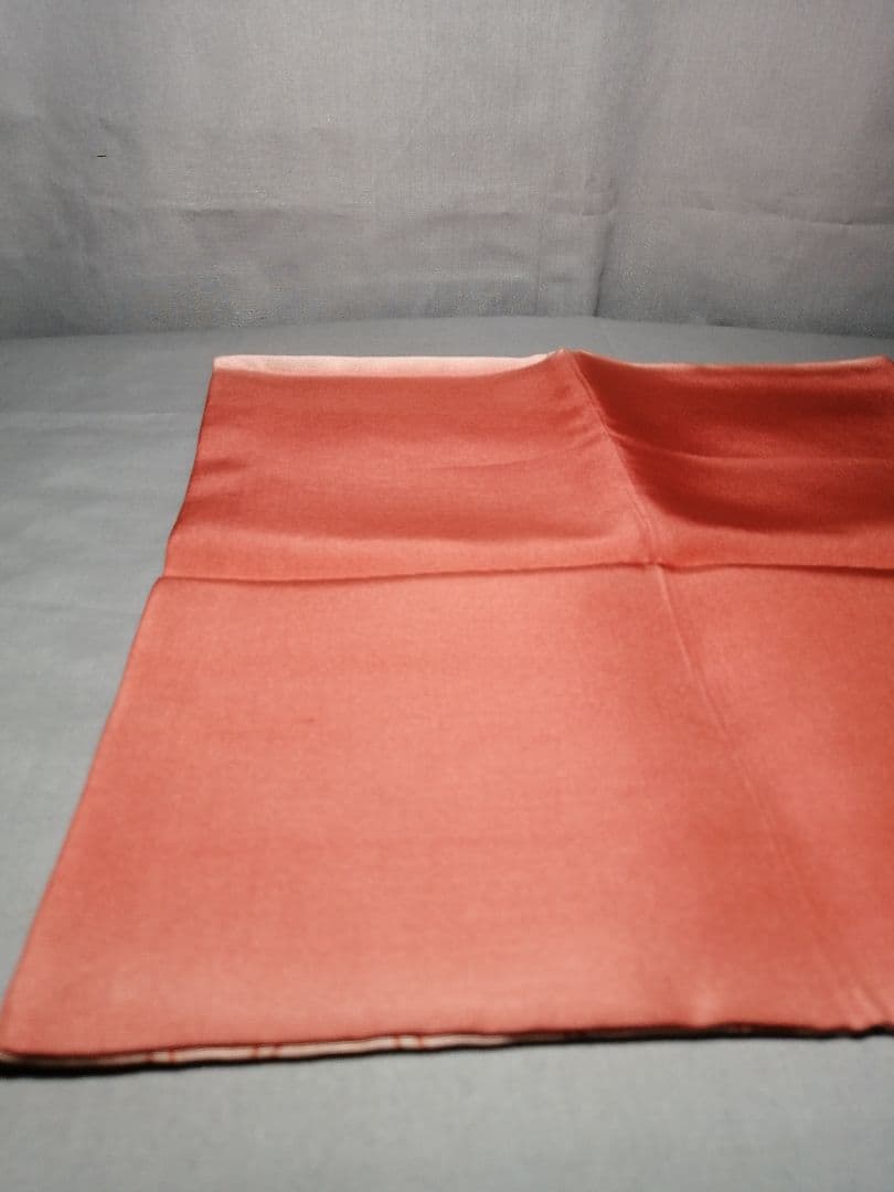 【茶道具】裏千家淡々斎宗匠直書き銀杏唐草出帛紗　出帛紗73