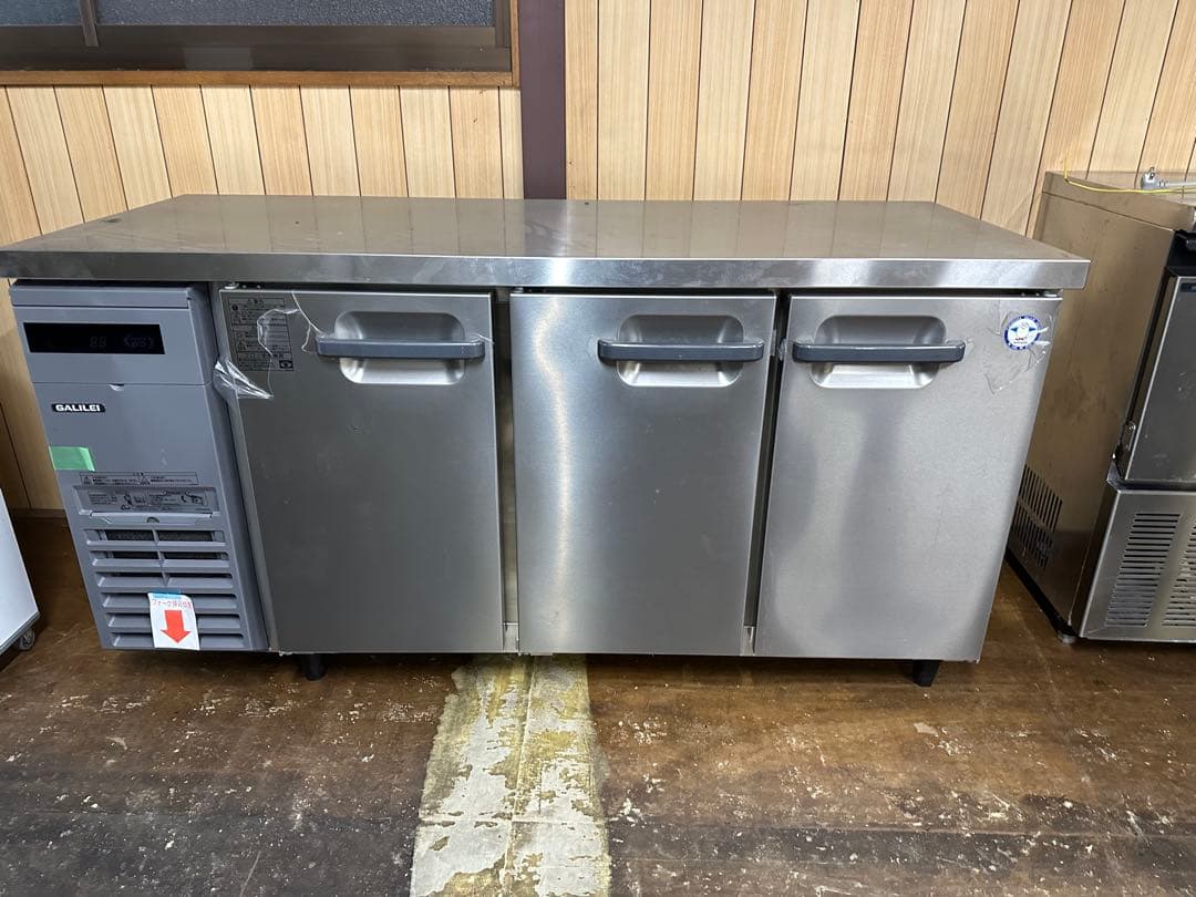 星崎3ドア冷蔵庫 スチール製