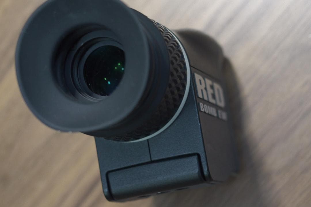RED DSMC1 用ファインダー　BOMB EVF ケーブル付き