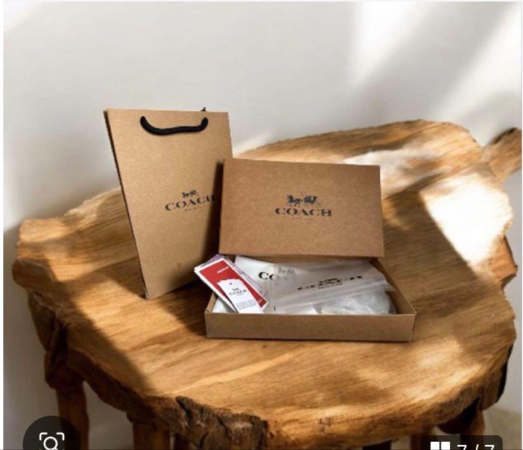 COACH 二つ折り財布ピンク【新品】