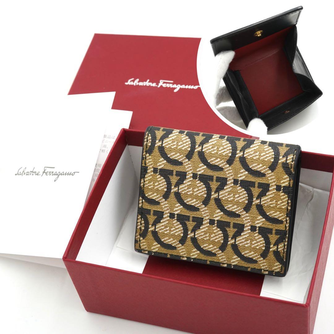 ✨未使用に近い・箱付き✨　Ferragamo ケース　ガンチーニ　刻印