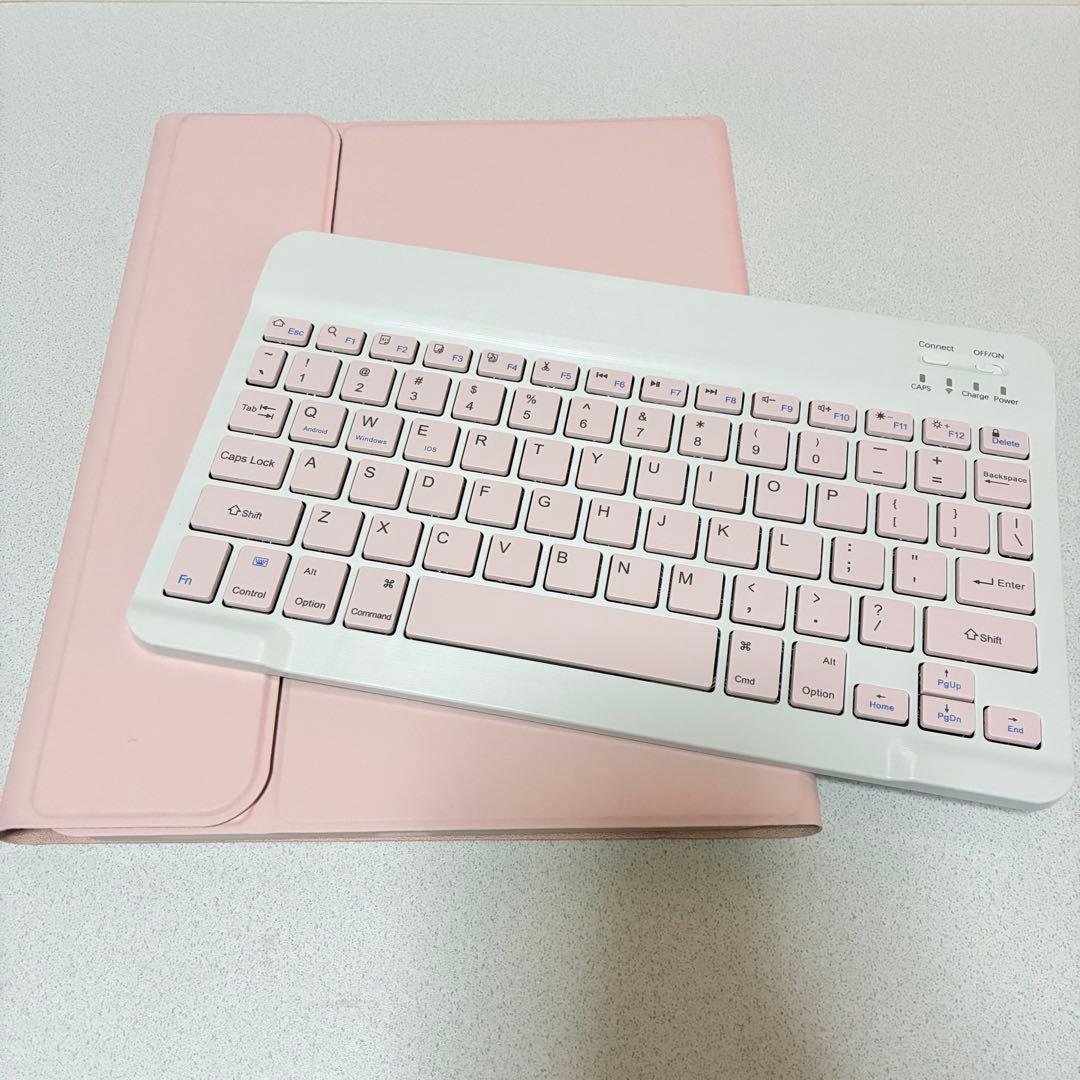 即発送★ iPad 第10世代 64GB シルバー 本体 + キーボードケース