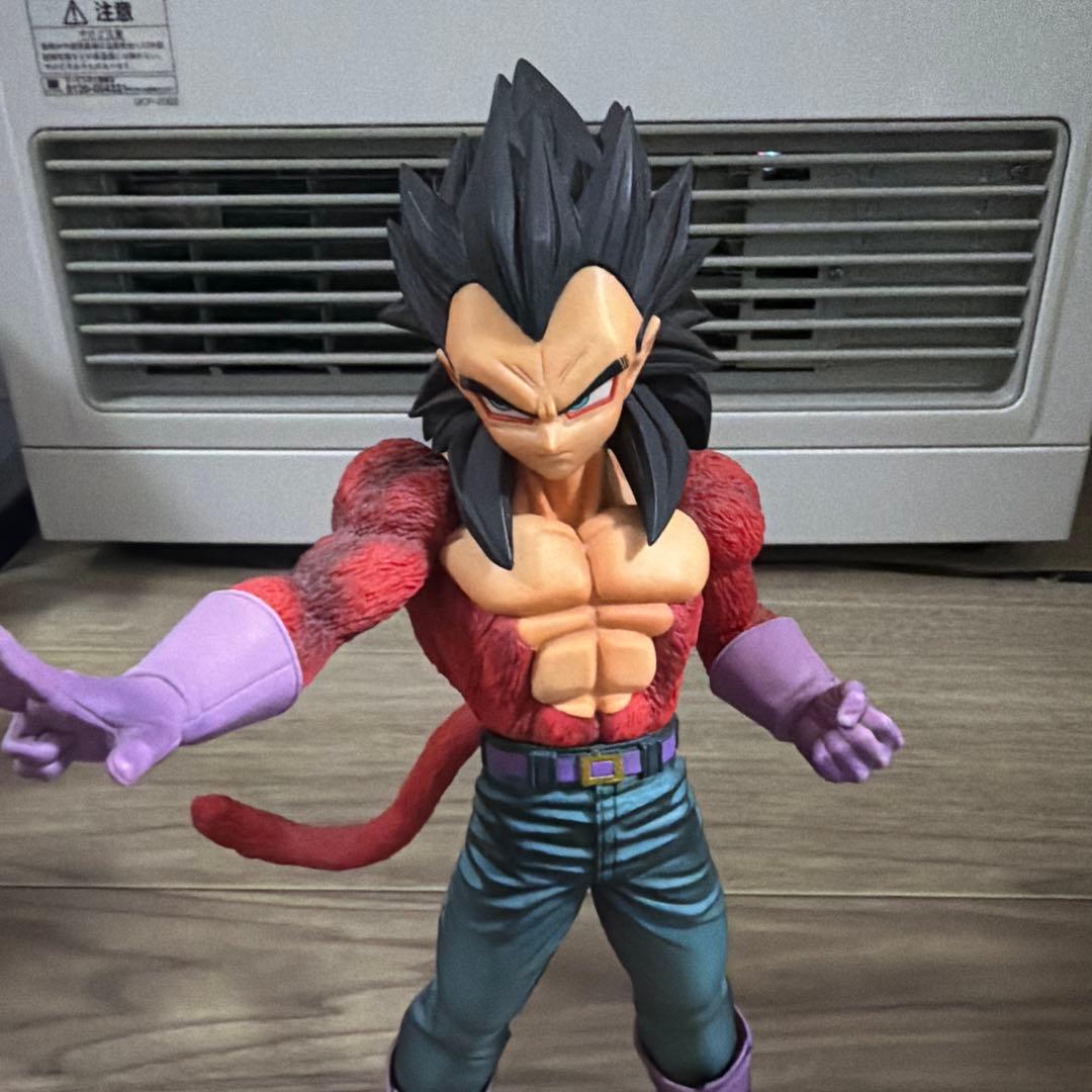 ドラゴンボールフィギュア　一番くじ　グレイテストサイヤン　ゴジータベジータ孫悟空