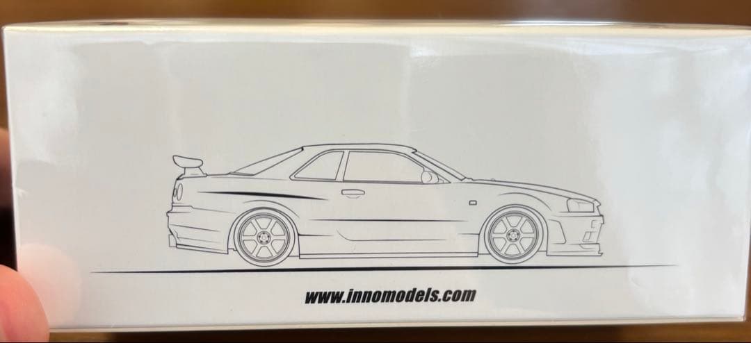 INNOモデル　INNO64 日産スカイライン GT-R R34