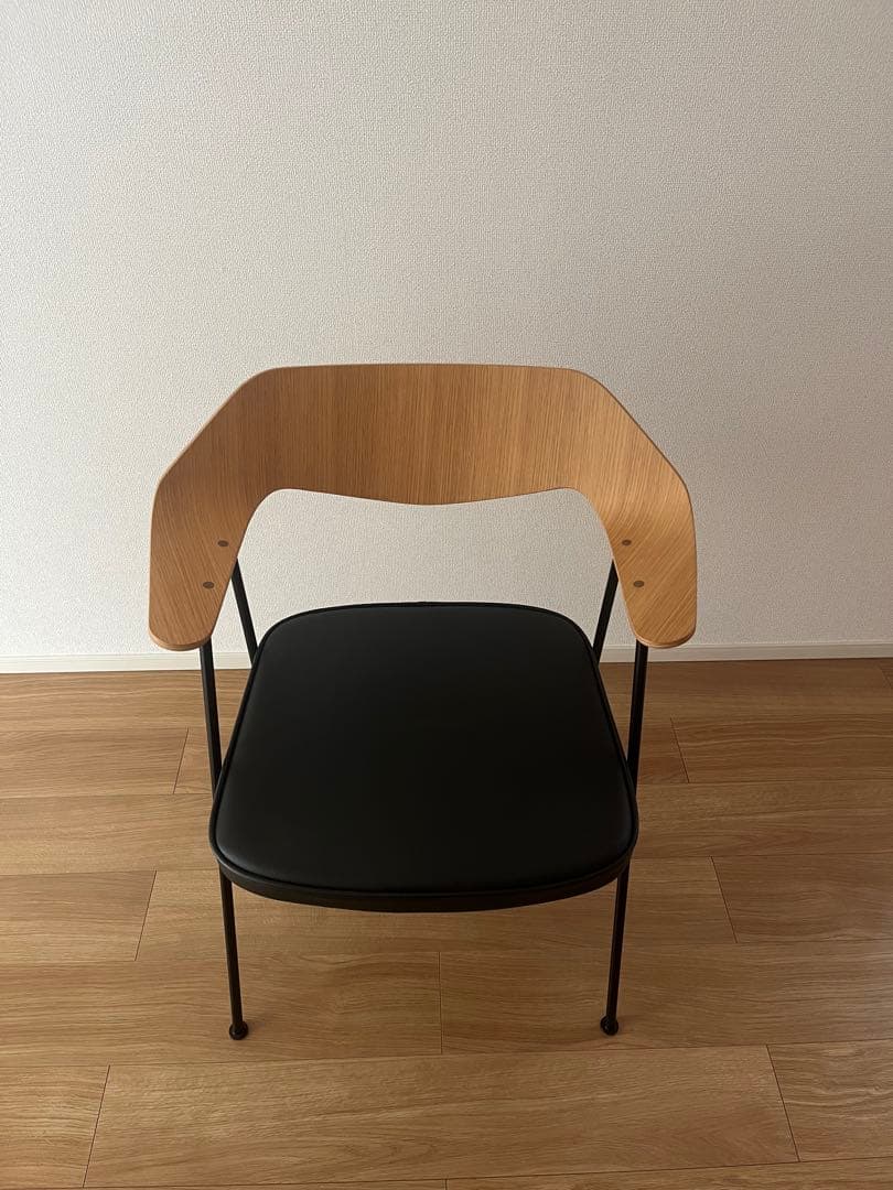 675チェア　ロビン・デイ　アクタス