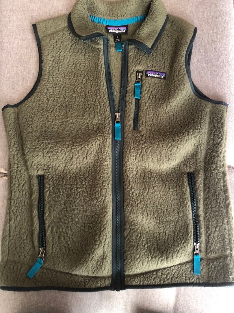 Patagonia レトロパイル　フリースベスト　カーキ