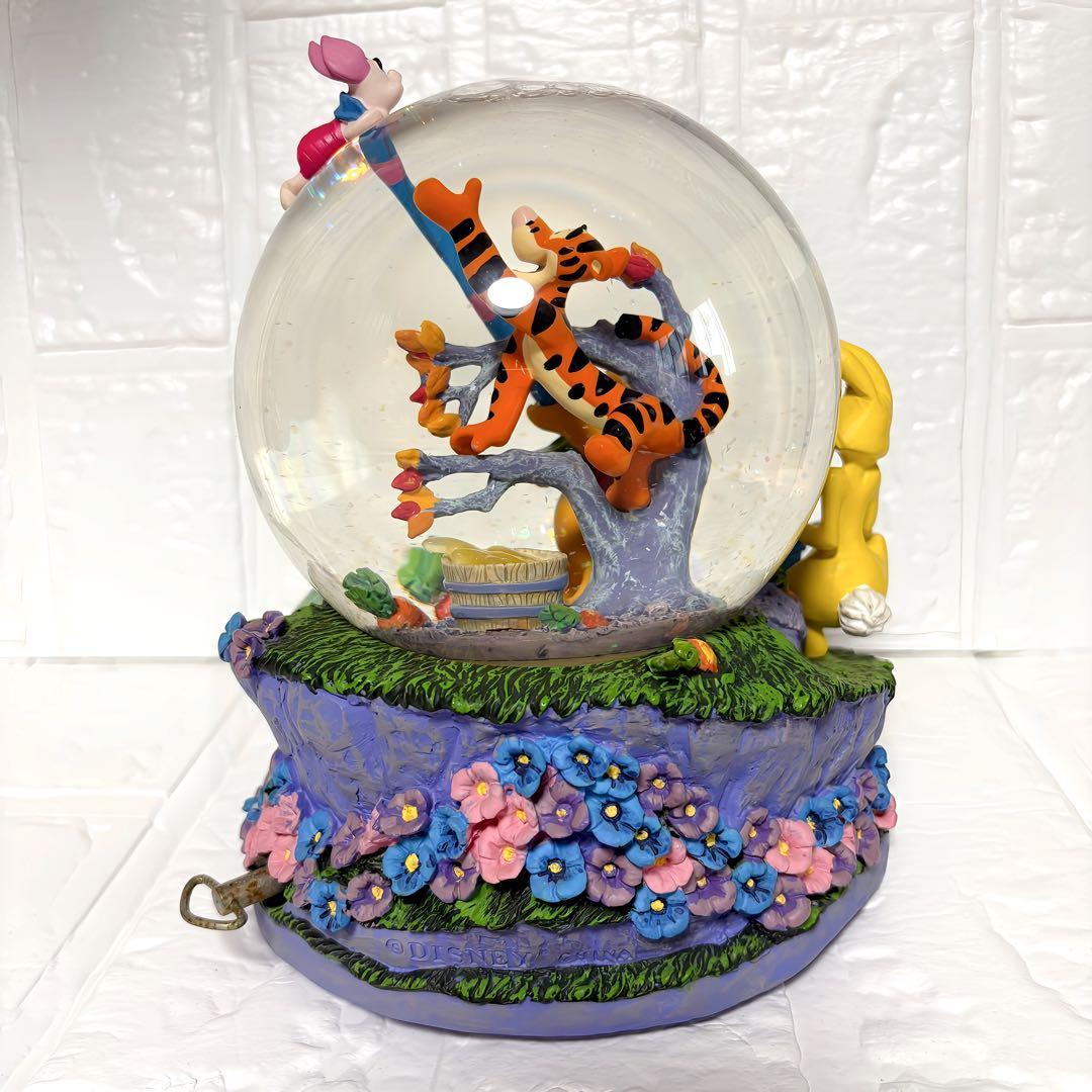 ディズニー　くまのプーさん　スノードーム　オルゴール
