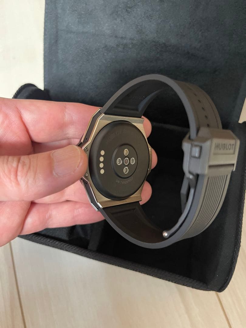 HUBLOT GEN3 スマートウォッチ　新型　新品同様　ウブロ