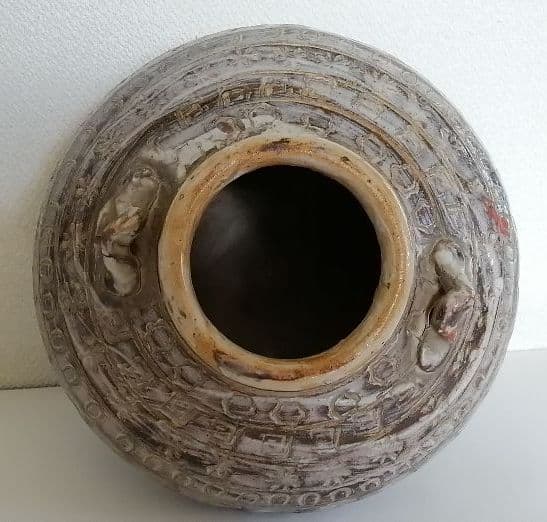 東南アジア　壺