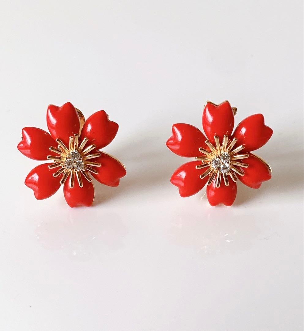 YG レッド フラワー ピアス