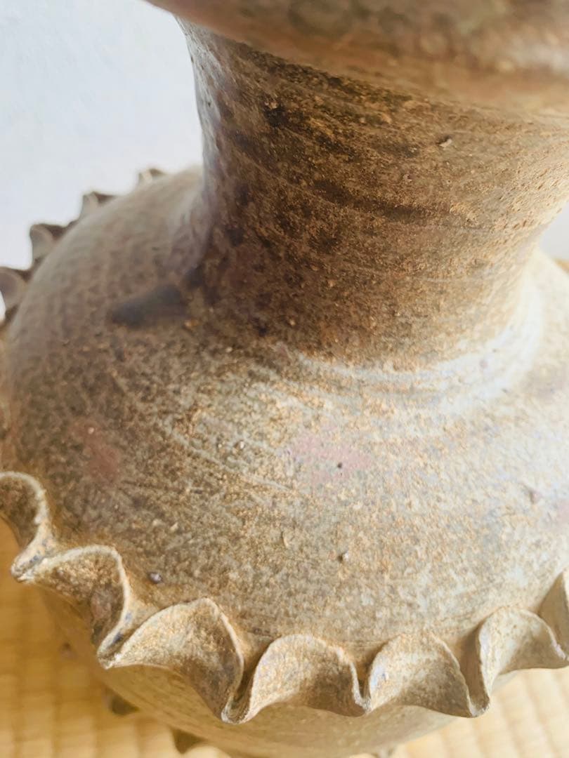 中国早期青磁花瓶　南北朝時代