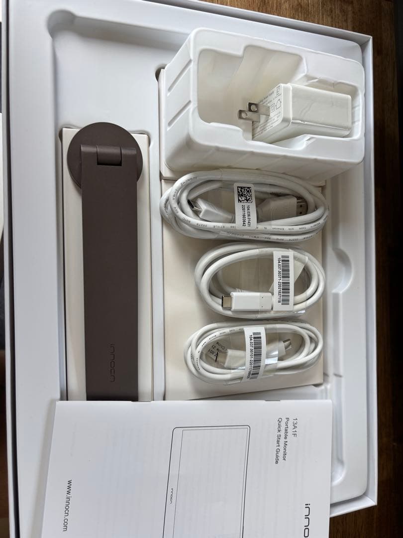 INNOCN 13.3 インチ OLED ポータブル モニター 13A1F