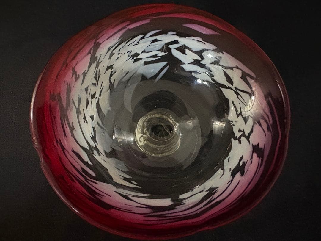 大正ガラス　和ガラス　ウランガラス 桃色乳白雪模様透かし