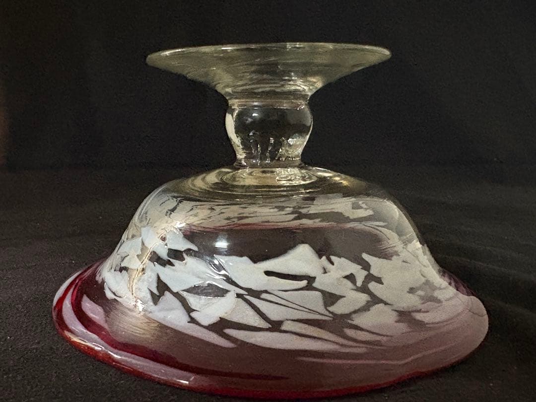 大正ガラス　和ガラス　ウランガラス 桃色乳白雪模様透かし