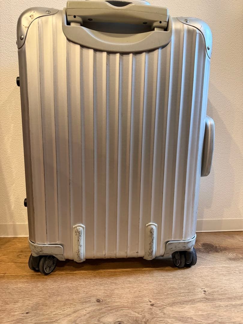 【廃盤品】RIMOWA TOPAS 32L 4輪 機内持込可 932.52.11