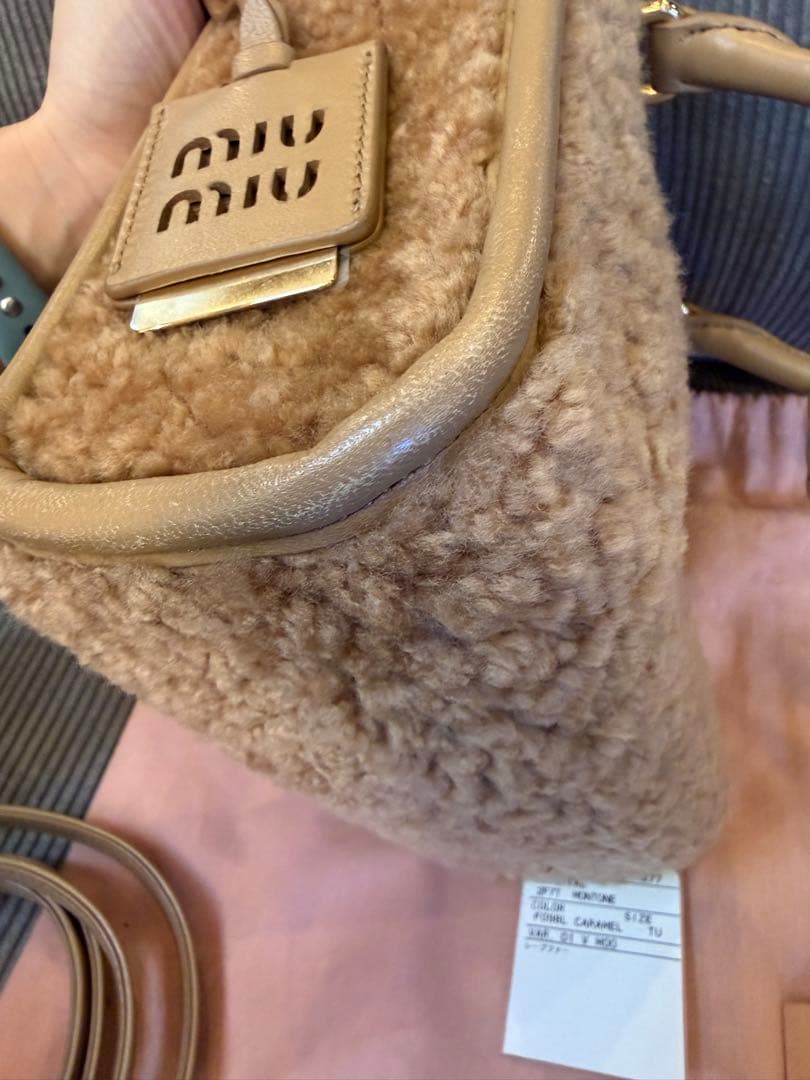 miu miu ハンドバッグ ミュウミュウ シープファー　ファー