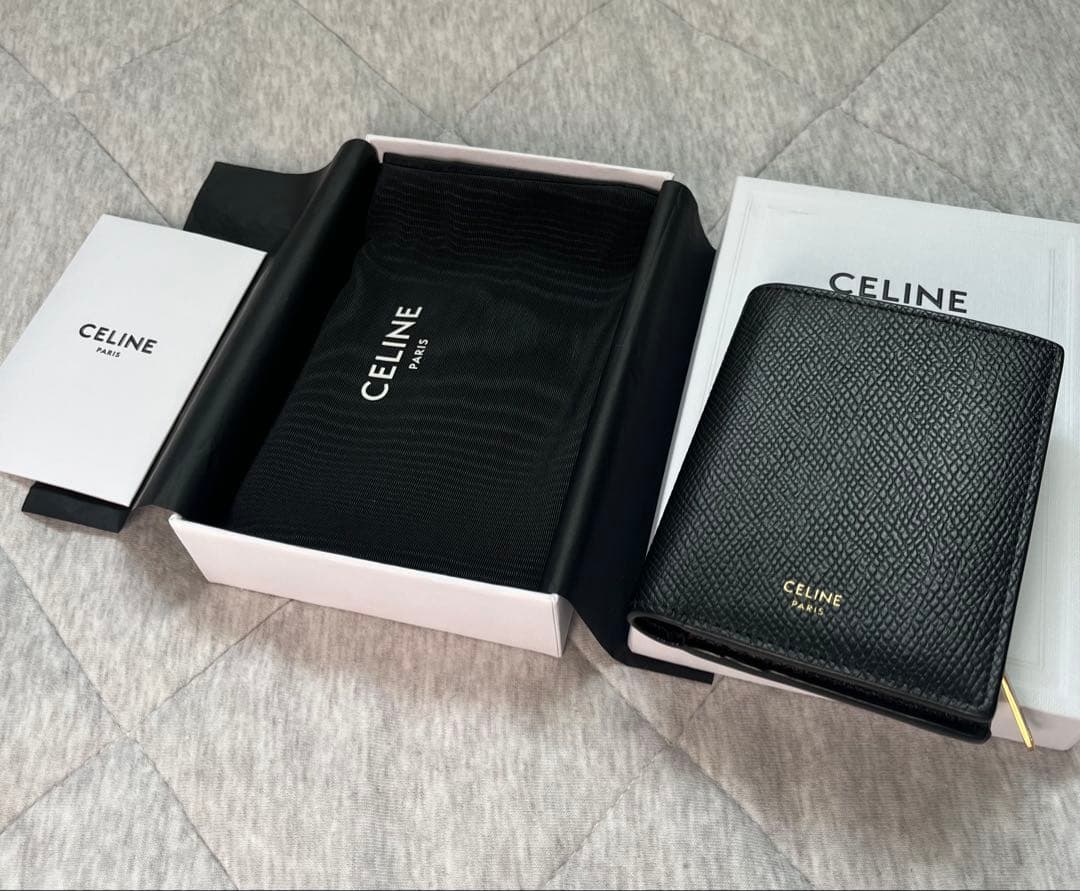 CELINE セリーヌ 10E493BEL 二つ折り財布 Compact
