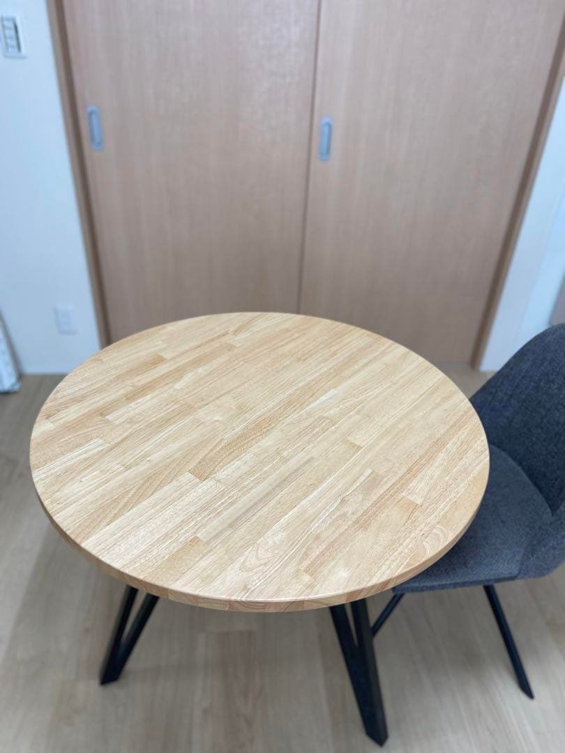 ダイニングテーブル n