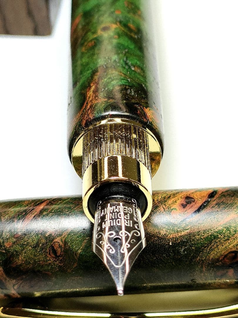 【メープルバール（スタビライズドウッド）】グラデュエイト万年筆