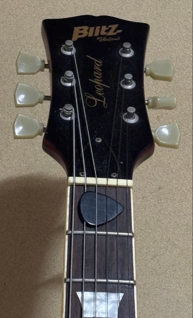 レスポールスタイル エレキギター ケース付き【中古品】