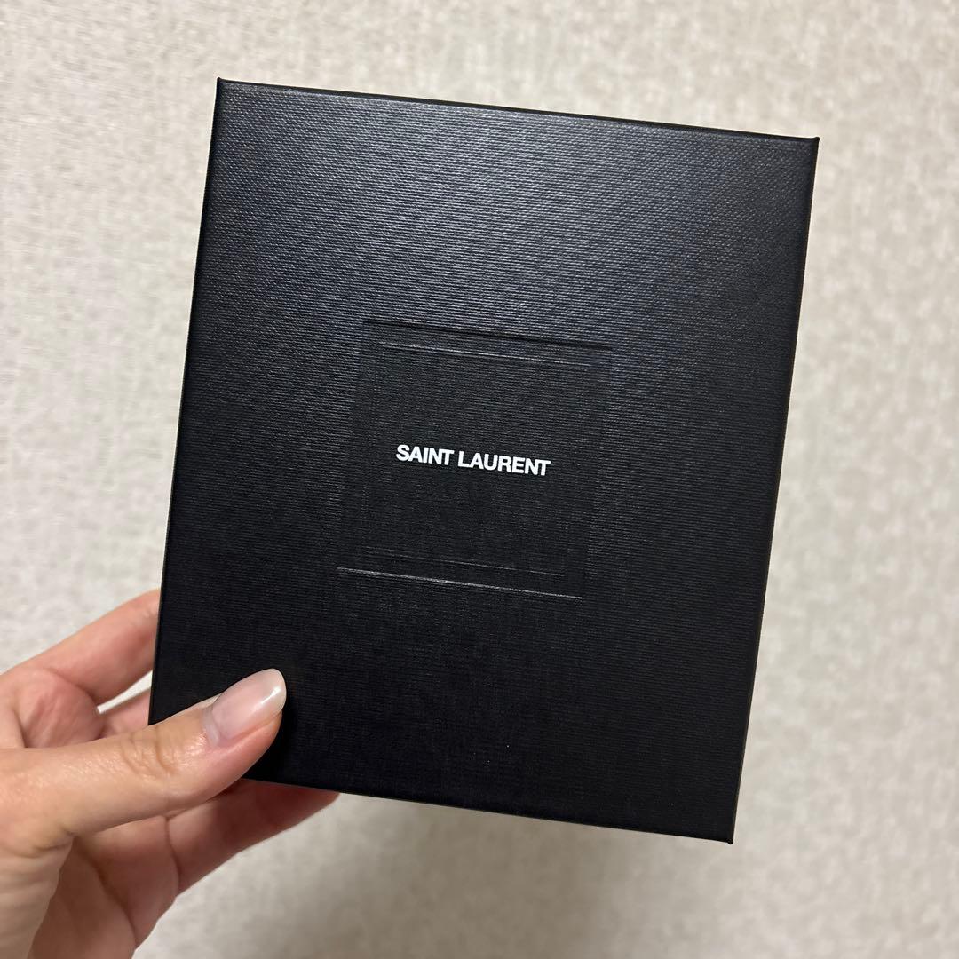 YSL ベージュ キルティング 二つ折り財布