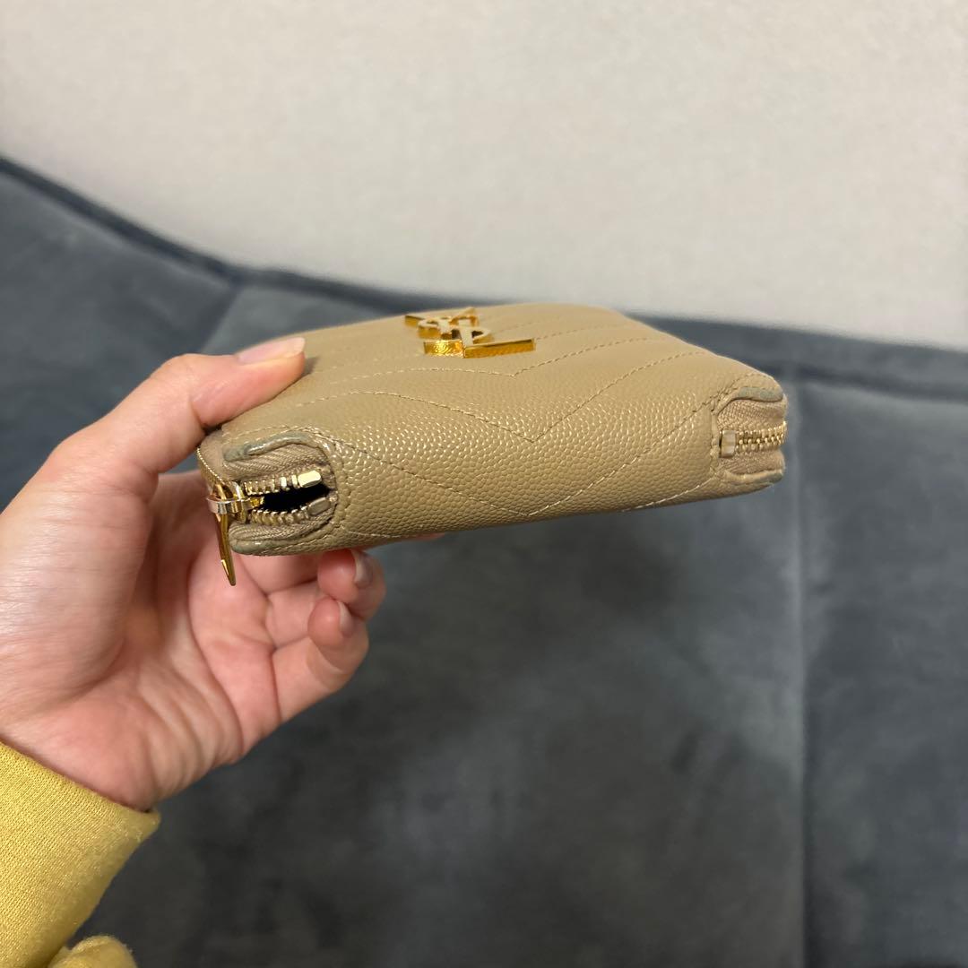 YSL ベージュ キルティング 二つ折り財布