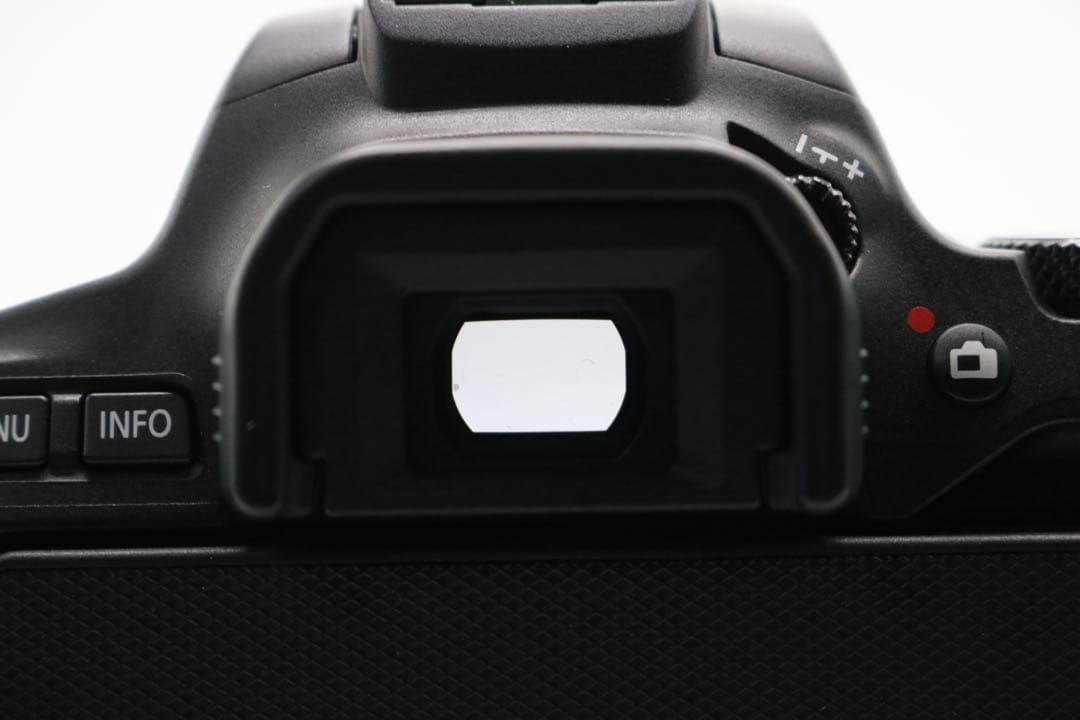 ボディ新品級 【Canon EOS Kiss X10 ダブルレンズセット】