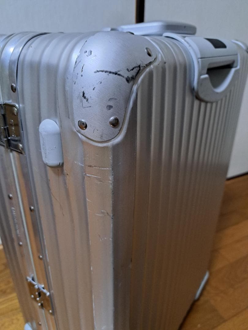 リモア　スーツケース　トパーズ シルバー　82L　4輪マルチホイール