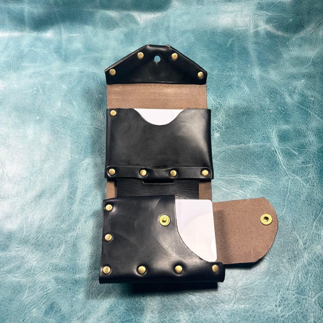 コンパクト　革　財布　クロムエクセル　レザー　黒色　ギボシ　真鍮　ハンドメイド①