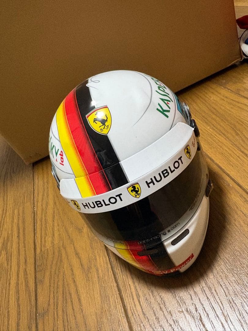 S.ベッテル　フェラーリ　1/2スケールヘルメット
