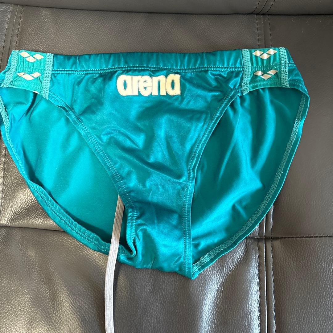 メンズ競泳水着 アリーナMサイズ　4枚セット