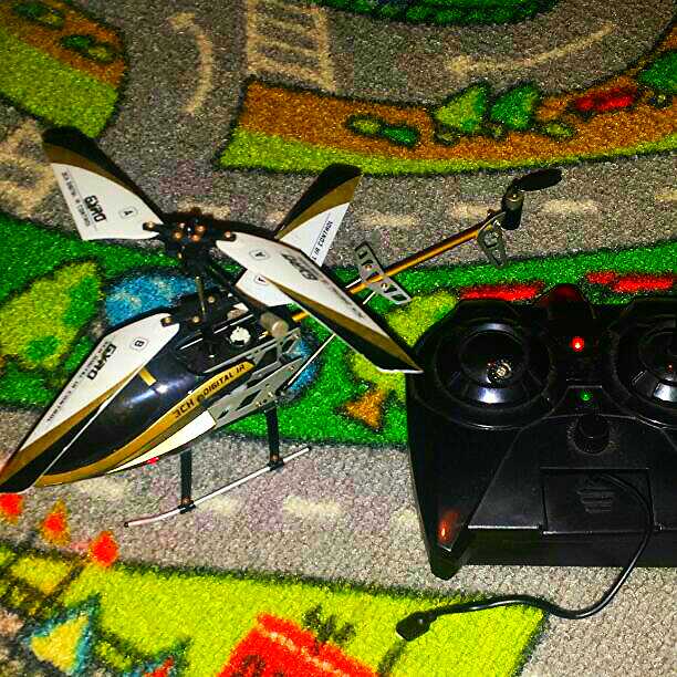 低空飛行ヘリコプター