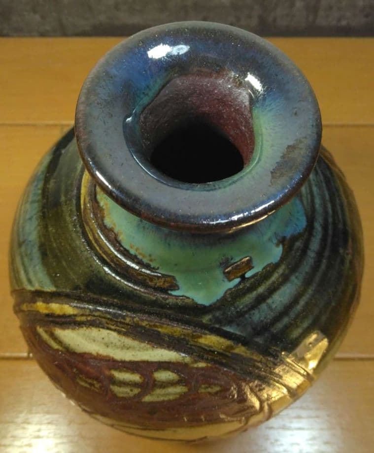 人間国宝 金城次郎 海老紋花瓶 栞 共箱 美品 壺屋焼 やちむん 壷屋焼 窓絵