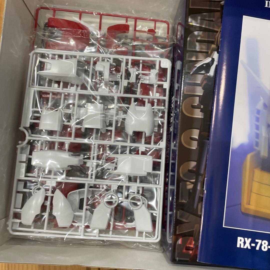 【新品未組立】ガンダム　BANDAI RX-78-2 GUNDAM PG